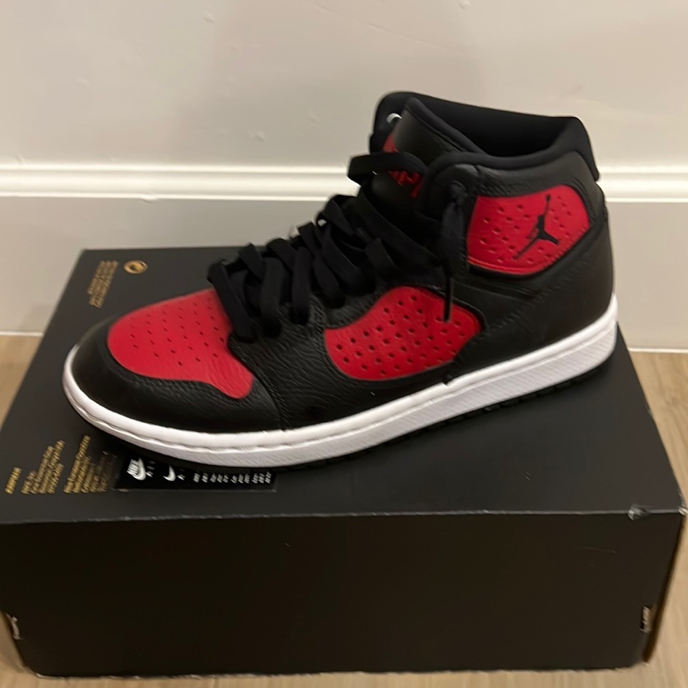 Nike, air Jordan access basketball sneakers